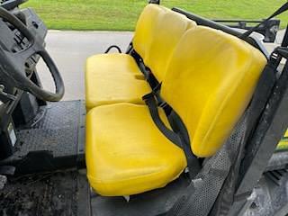 Image of John Deere XUV 835M equipment image 2