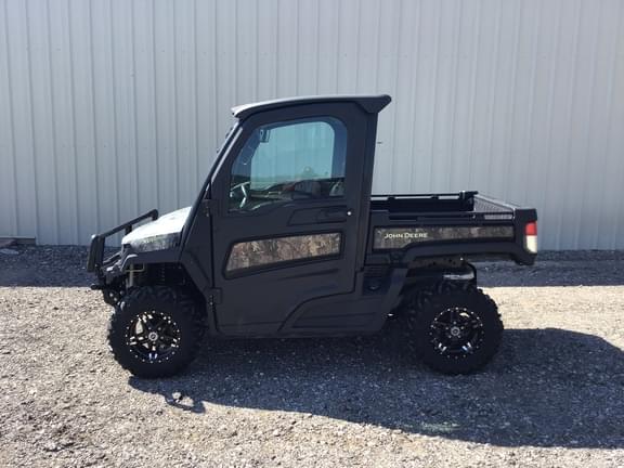 Image of John Deere XUV 835M Primary image