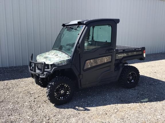 Image of John Deere XUV 835M equipment image 1
