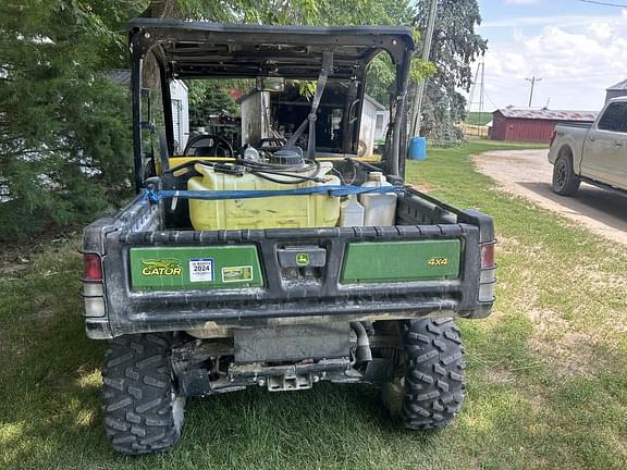 Image of John Deere XUV 835M equipment image 4