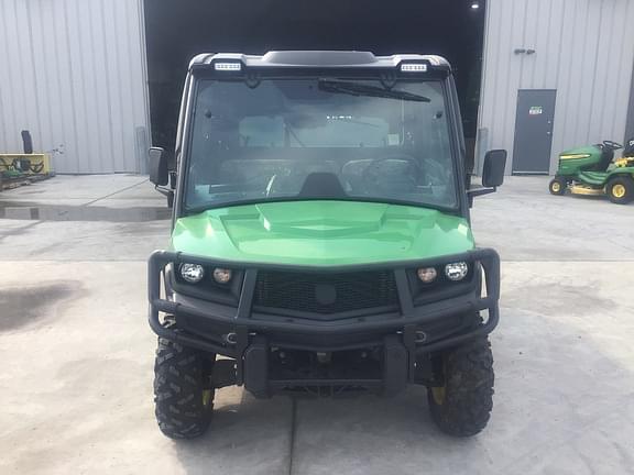 Image of John Deere XUV 835M equipment image 1