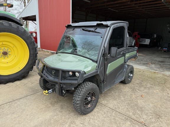 Image of John Deere XUV 835M equipment image 1