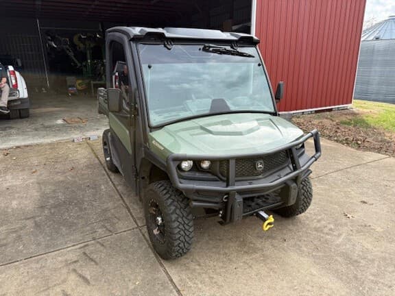 Image of John Deere XUV 835M Primary image