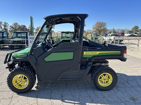 Image of John Deere XUV 835M equipment image 1