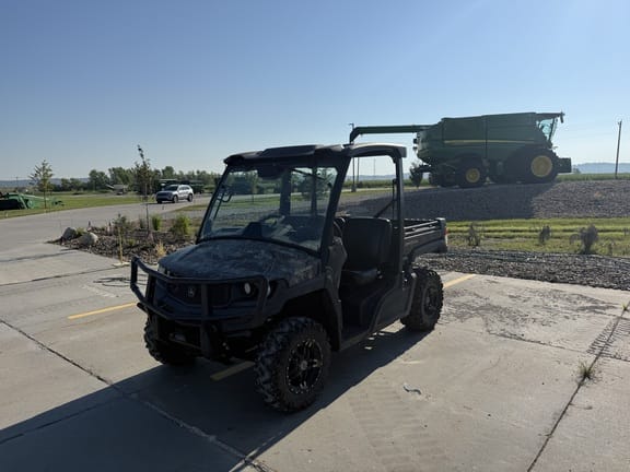 2021 John Deere XUV 835M Equipment Image0