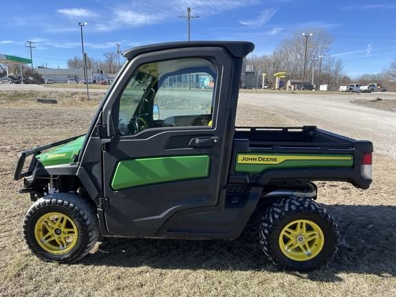 Image of John Deere XUV 835M equipment image 4