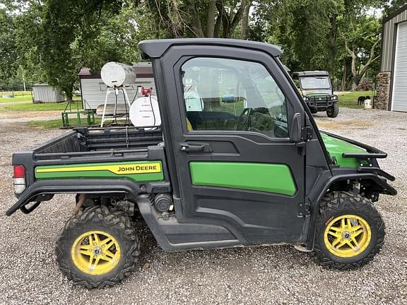 Image of John Deere XUV 835M Primary image