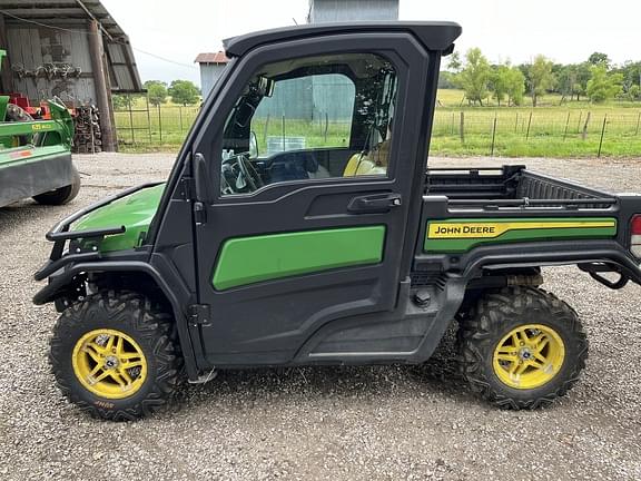 Image of John Deere XUV 835M equipment image 1