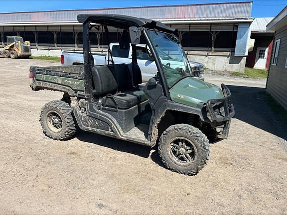 Image of John Deere XUV 835M Primary image