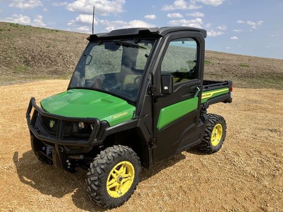 2021 John Deere XUV 835M Equipment Image0