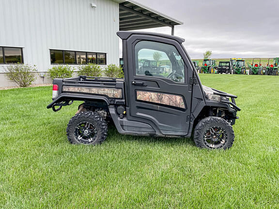 Image of John Deere XUV 835M equipment image 3