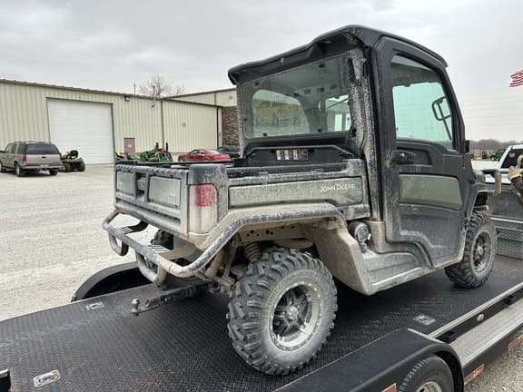 Image of John Deere XUV 835M equipment image 4