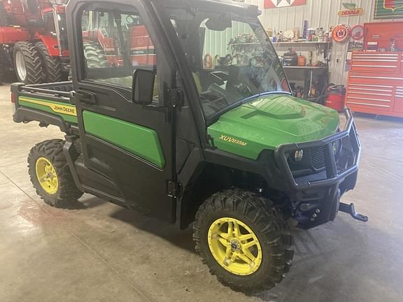 Image of John Deere XUV 835M equipment image 1