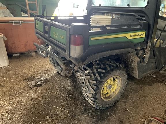 Image of John Deere XUV 835M equipment image 4