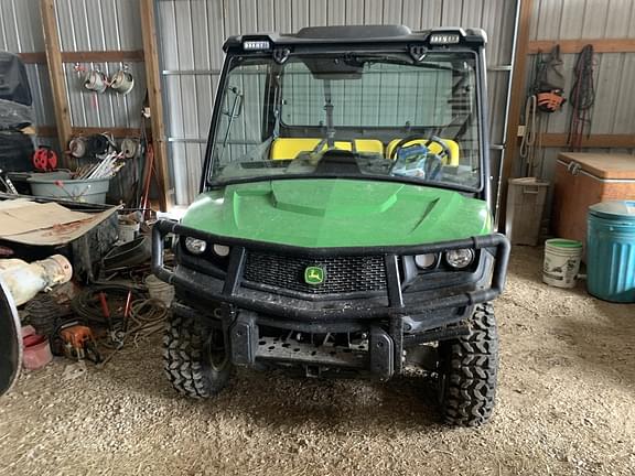 Image of John Deere XUV 835M equipment image 1