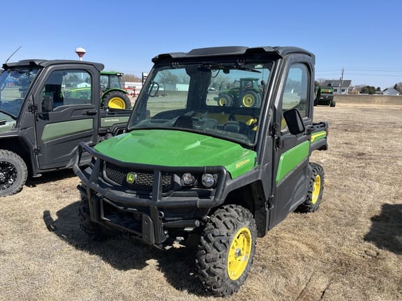 2021 John Deere XUV 835M Equipment Image0