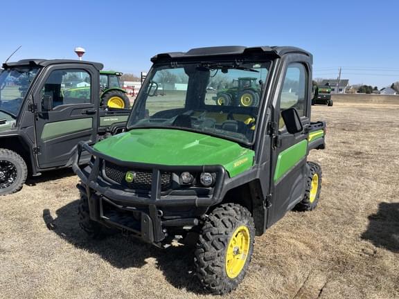 Image of John Deere XUV 835M Primary image