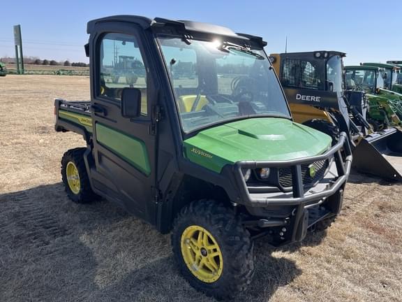 Image of John Deere XUV 835M equipment image 1
