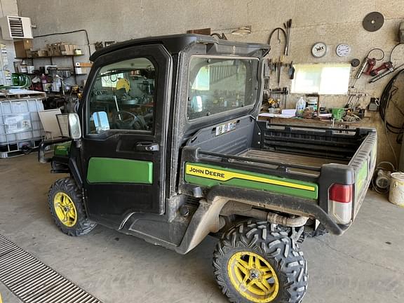 Image of John Deere XUV 835M equipment image 2