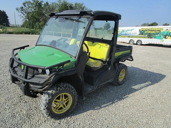 Image of John Deere XUV 835M Primary image