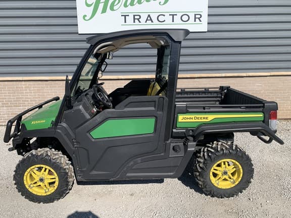 Image of John Deere XUV 835M equipment image 1