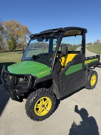 Image of John Deere XUV 835M equipment image 1
