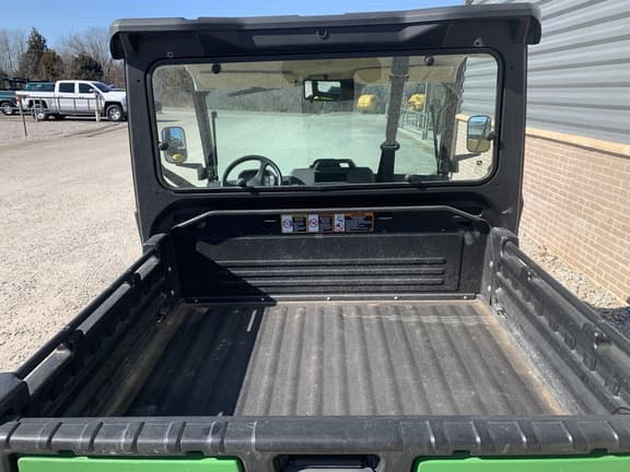Image of John Deere XUV 835M equipment image 4