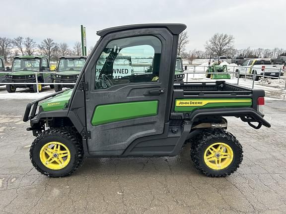 Image of John Deere XUV 835M Primary image