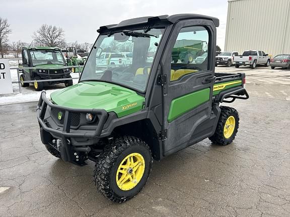 Image of John Deere XUV 835M equipment image 1