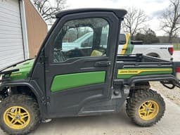 Image of John Deere XUV 835M equipment image 1