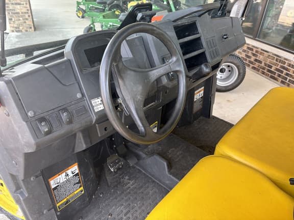 Image of John Deere XUV 835M equipment image 4