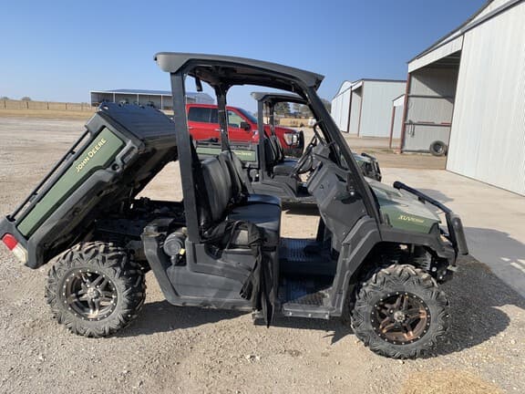 Image of John Deere XUV 835M equipment image 4