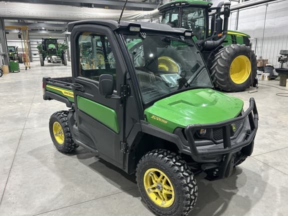 Image of John Deere XUV 835M equipment image 3