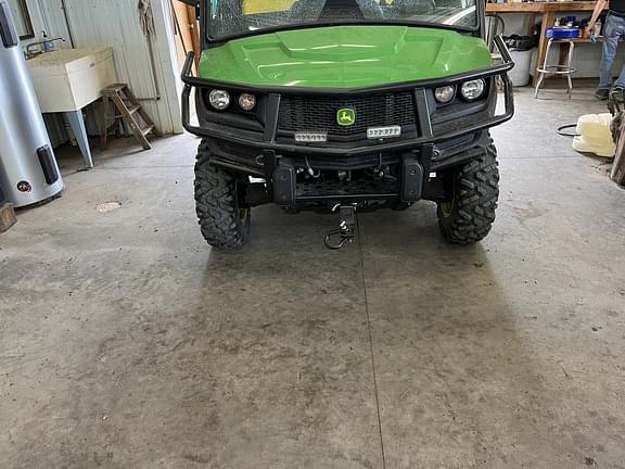 Image of John Deere XUV 835M equipment image 2