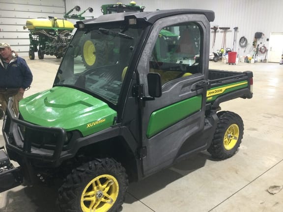 2021 John Deere XUV 835M Equipment Image0