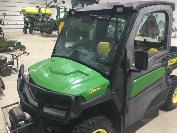 Image of John Deere XUV 835M equipment image 3