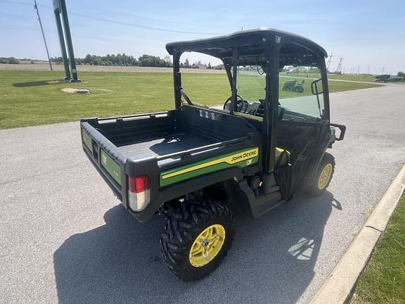 Image of John Deere XUV 835M equipment image 4