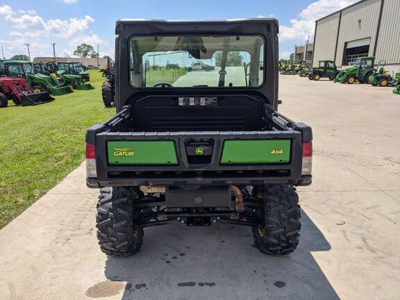 Image of John Deere XUV 835M equipment image 3
