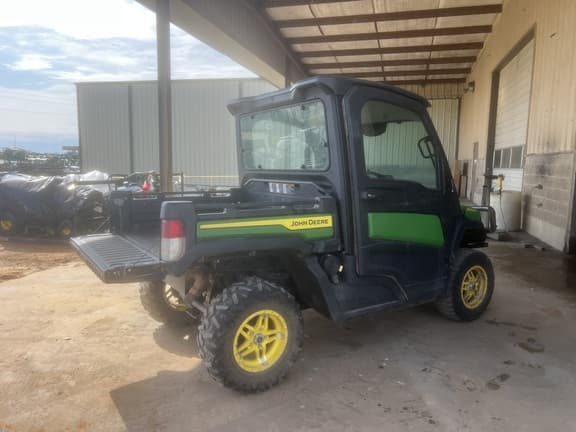 Image of John Deere XUV 835M equipment image 1