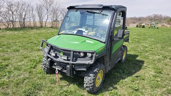 Image of John Deere XUV 835M Image 0