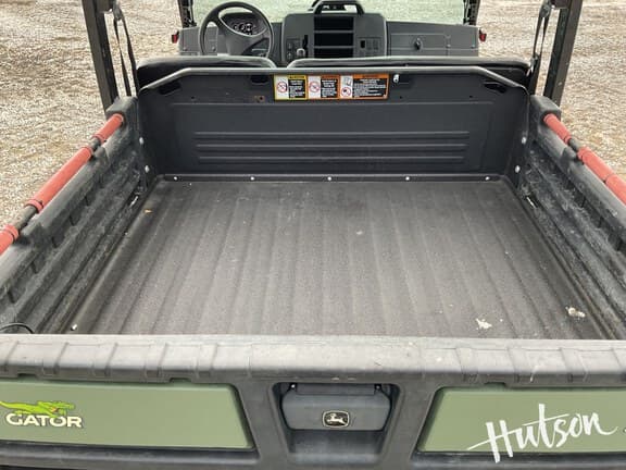 Image of John Deere XUV 835M equipment image 4