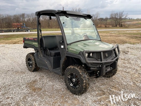 2021 John Deere XUV 835M Equipment Image0