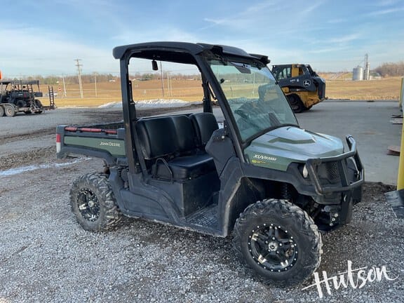 2021 John Deere XUV 835M Equipment Image0