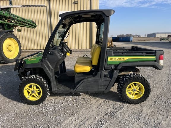 Image of John Deere XUV 835M equipment image 1
