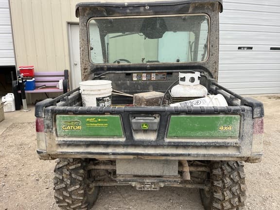 Image of John Deere XUV 835M equipment image 4