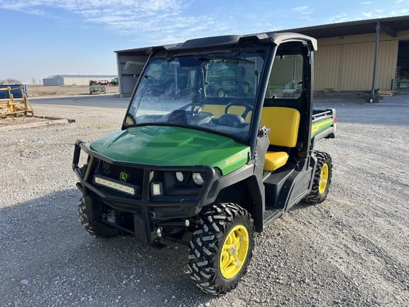 2021 John Deere XUV 835M Equipment Image0