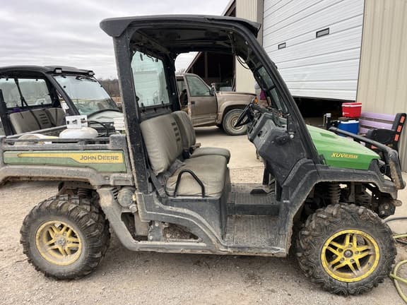 Image of John Deere XUV 835M equipment image 1