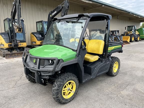 2021 John Deere XUV 835M Equipment Image0
