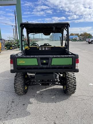 Image of John Deere XUV 835M equipment image 3