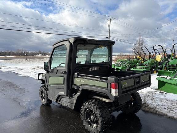 Image of John Deere XUV 835M equipment image 1